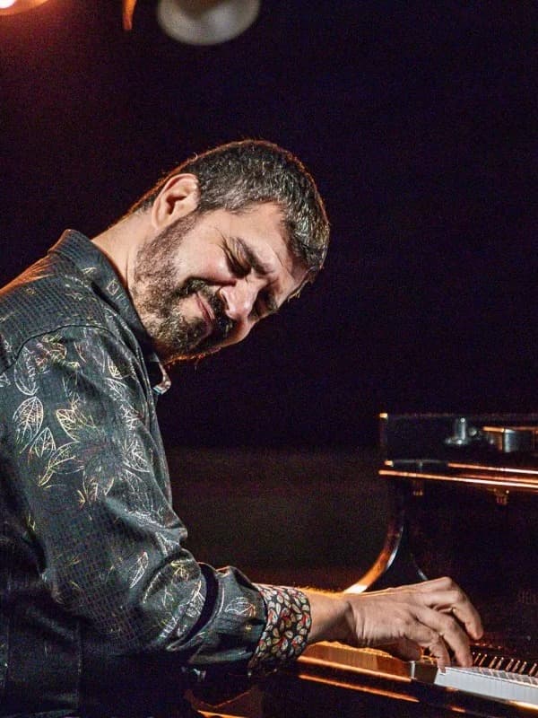 André Mehmari